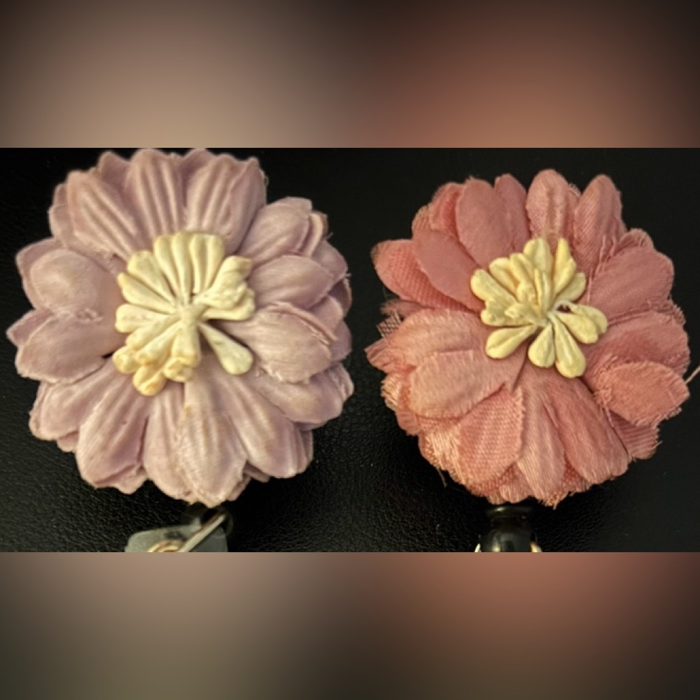 2 Elegant Flower Nurse RN ID Holder Badge Reel Holders Clips Alligator Swivel
